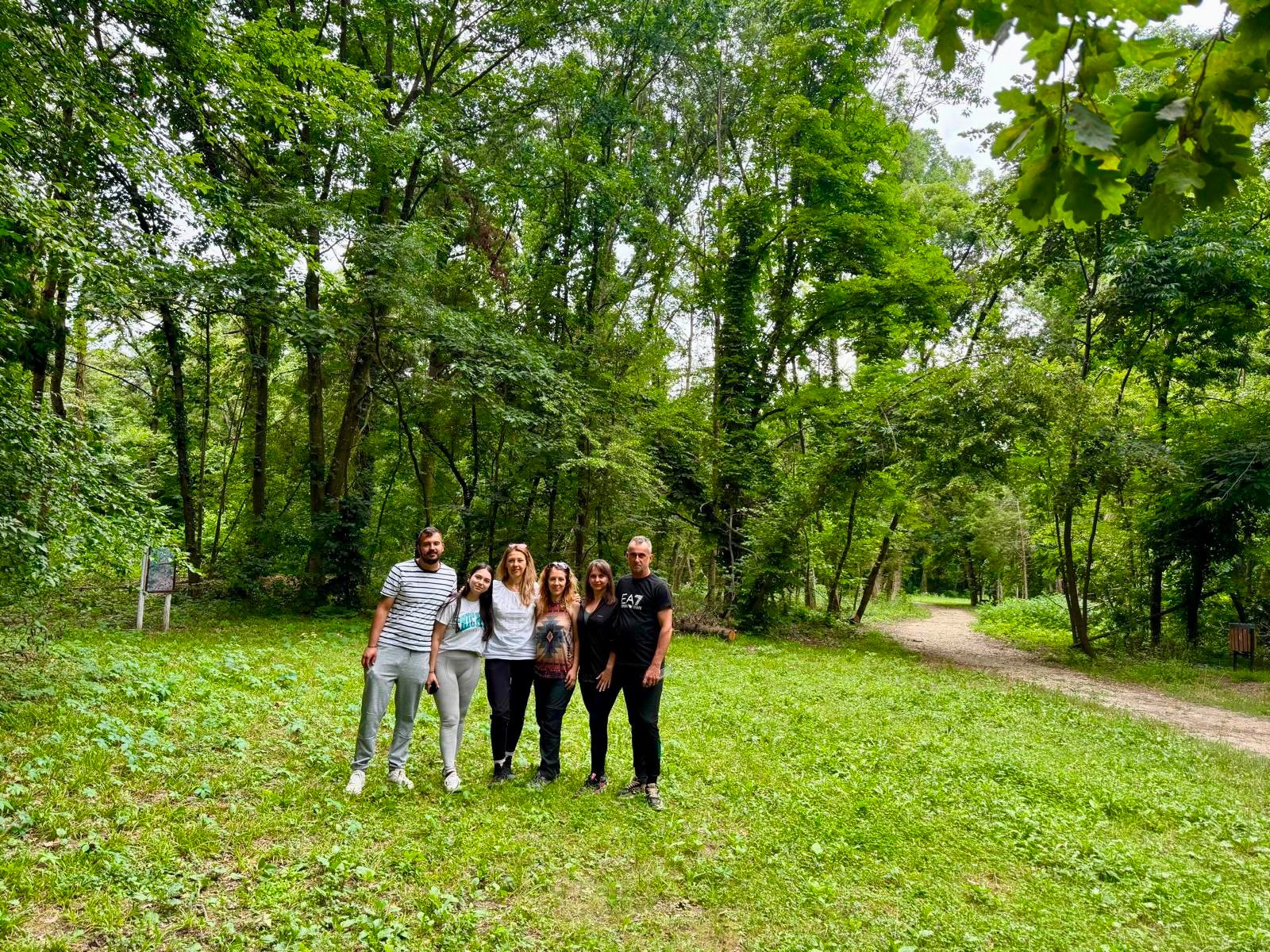 Team building cu silvoterapie in Parcul Dendrologic Bazos, Timis